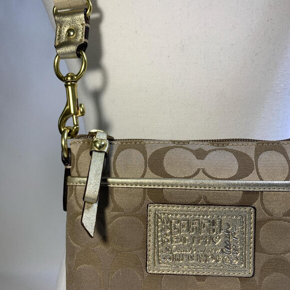 Playful and chic **Coach Poppy - Picture 2 of 5